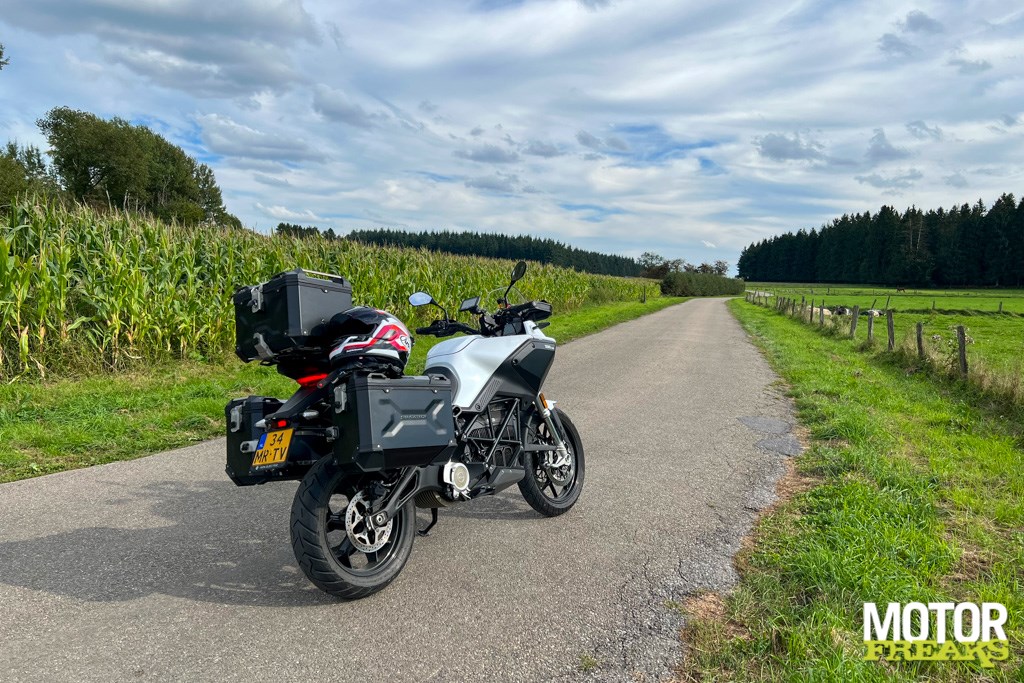 zero_my23_dsrx_saint_tropez_06-1