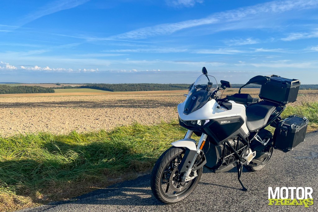 zero_my23_dsrx_saint_tropez_11-1