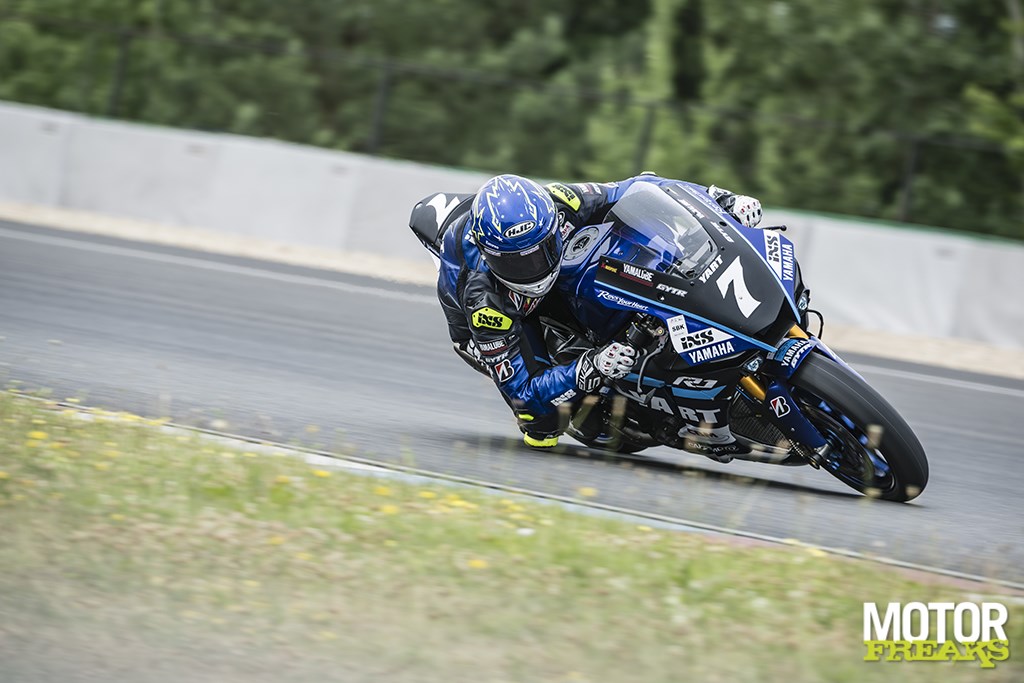 bridgestone_racing_battlax_v03_2