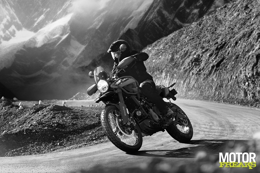 royal_enfield_my26_himalayan_mana_black_01