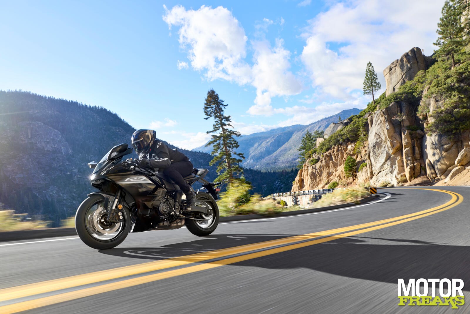 yamaha_my26_yzf-r7_27-3