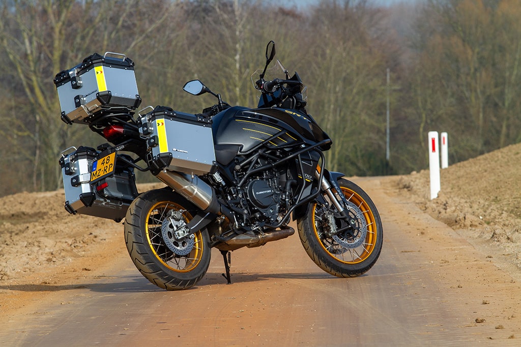 QJMotor SRT 900 SX Touring