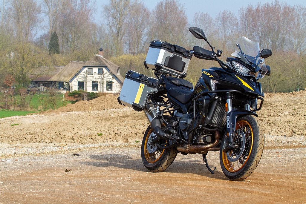 QJMotor SRT 900 SX Touring