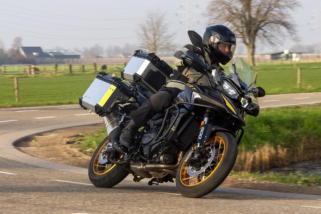 QJMotor SRT 900 SX Touring