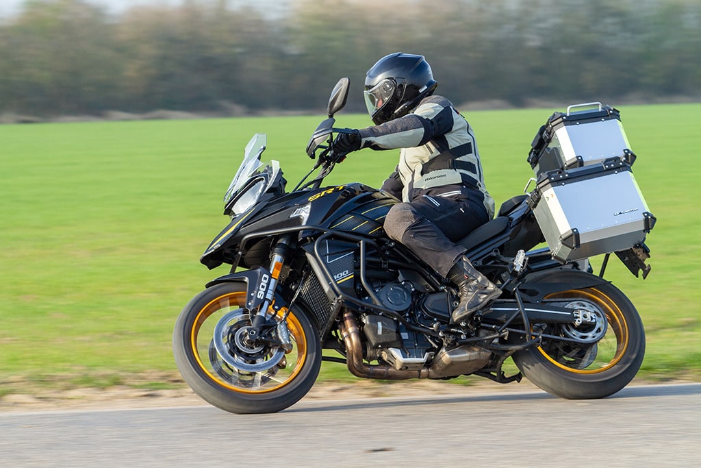 QJMotor SRT 900 SX Touring