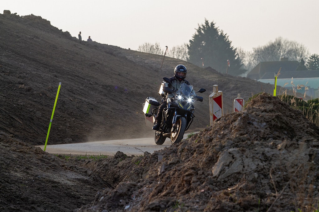 QJMotor SRT 900 SX Touring