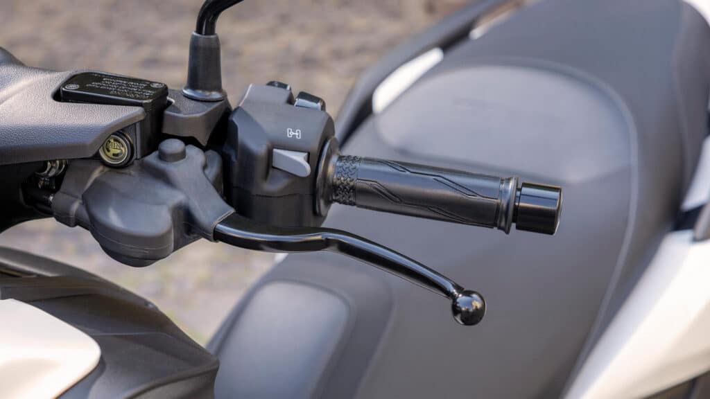 Yamaha 2026 Tricity 300 Airbag