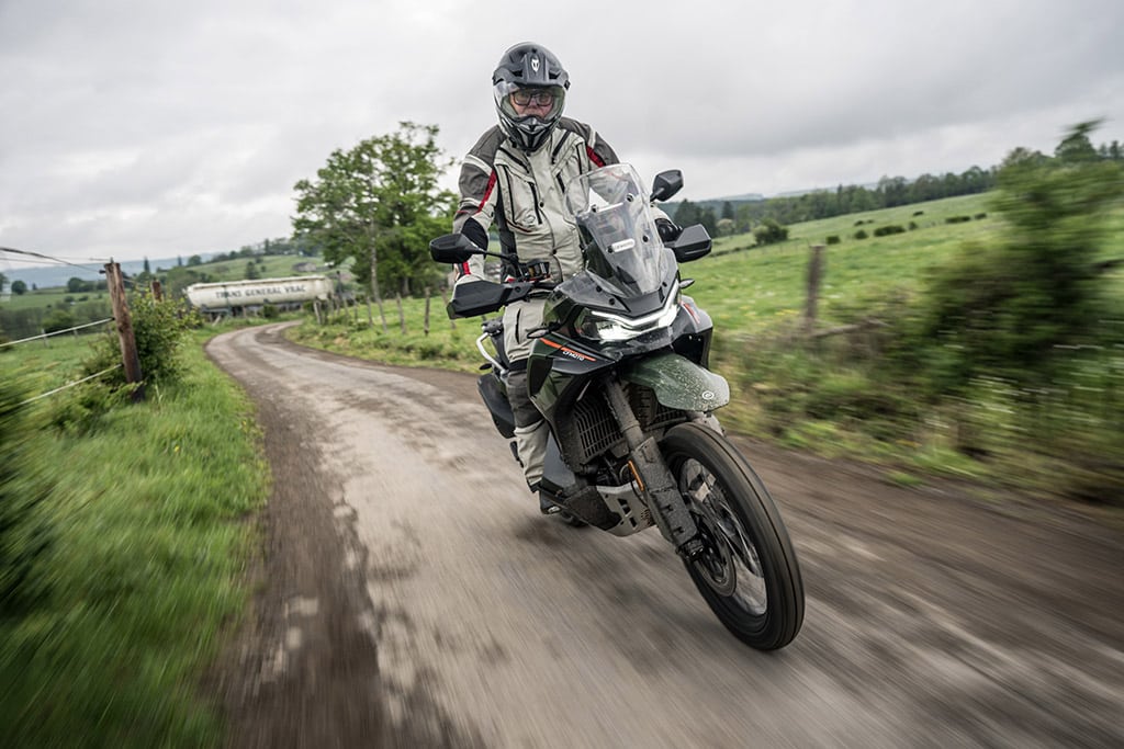 CFMOTO 2026 1000MT-X