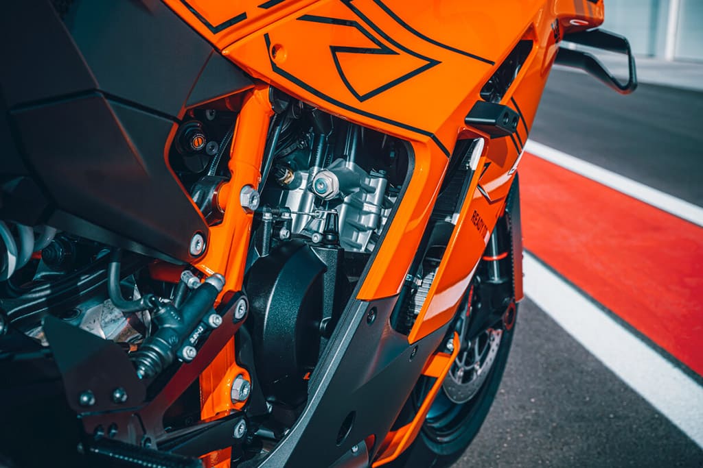 KTM 2026 990 RC R