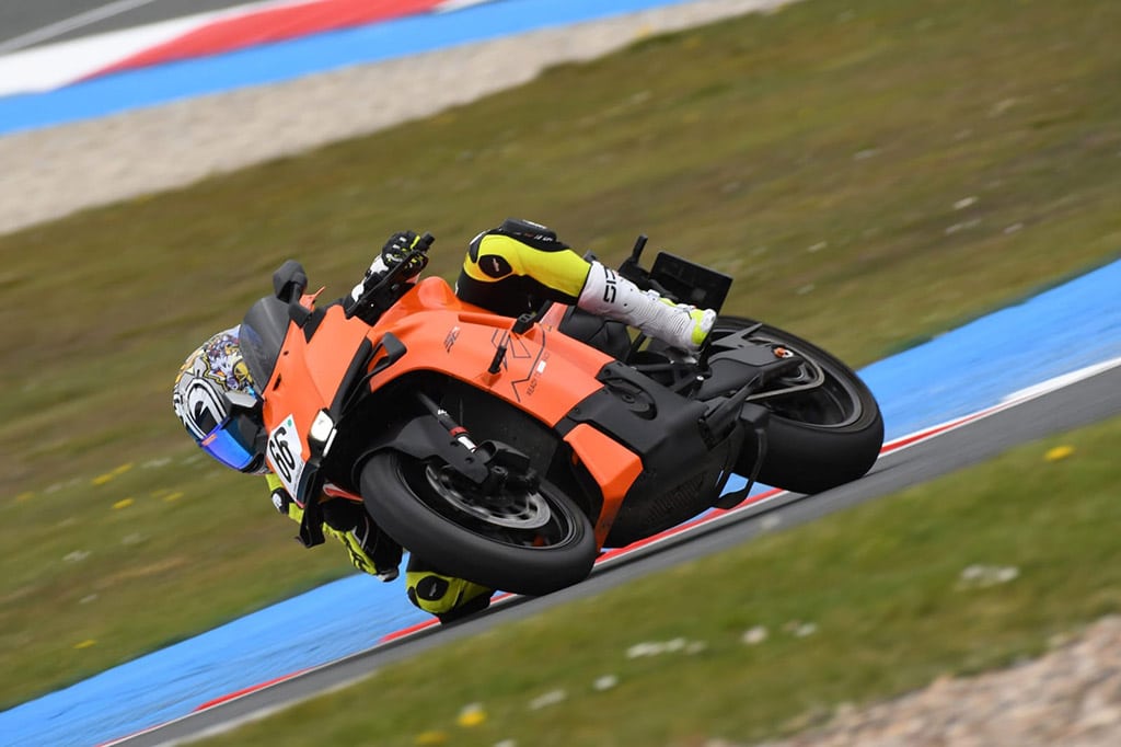 KTM 2026 990 RC R