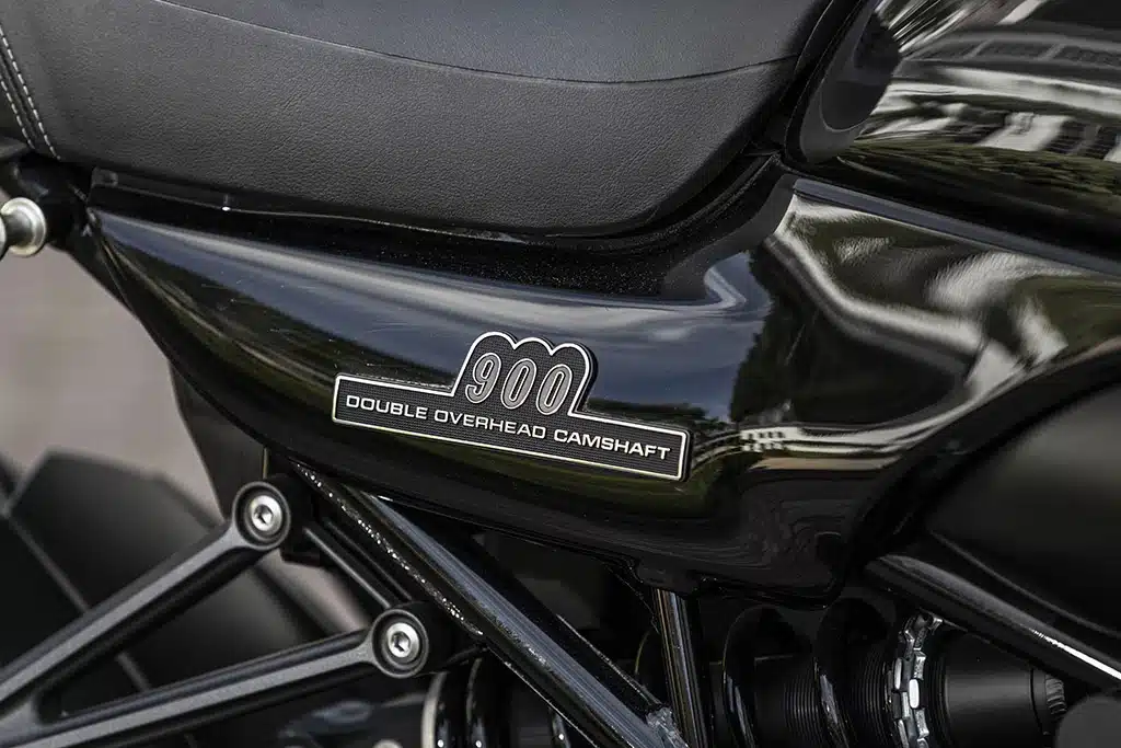 Kawasaki 2026 Z900RS Black Ball Edition