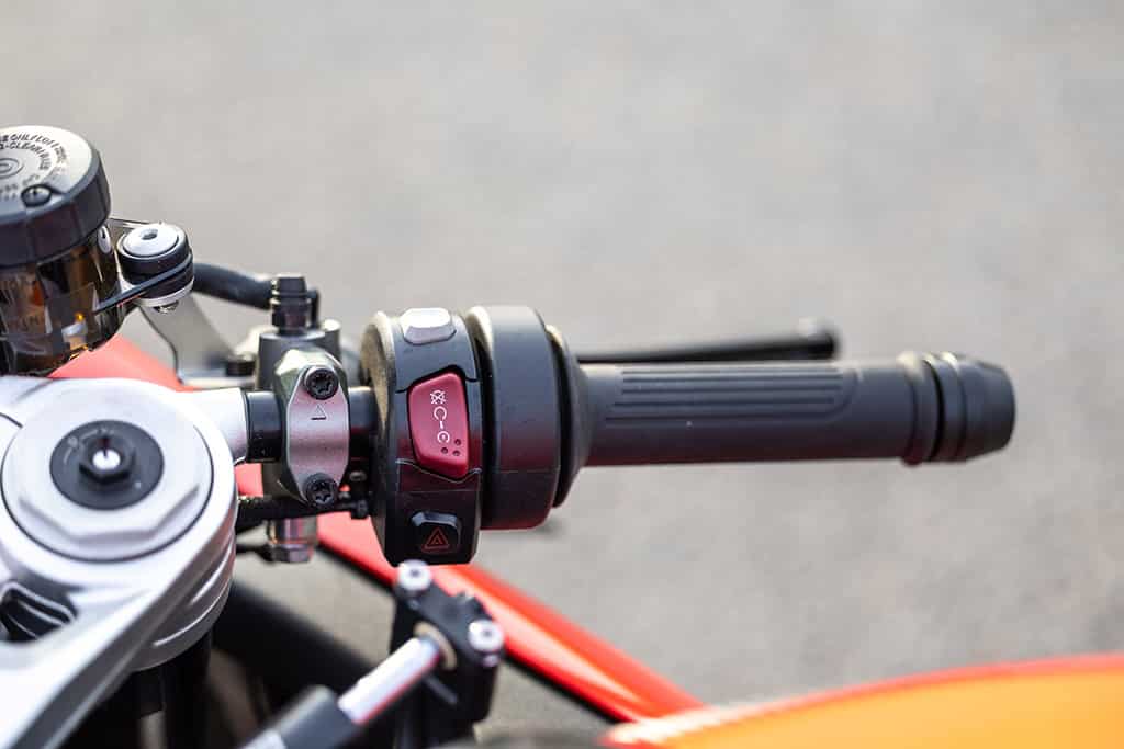QJMotor SRK921RR