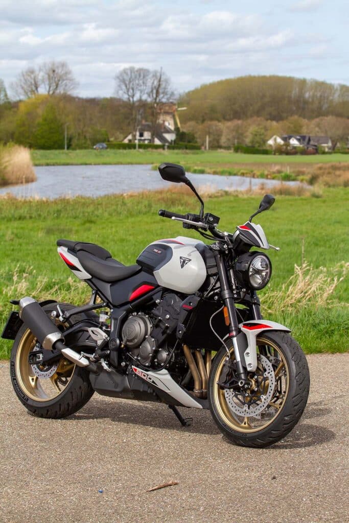 Triumph 2026 Trident 800