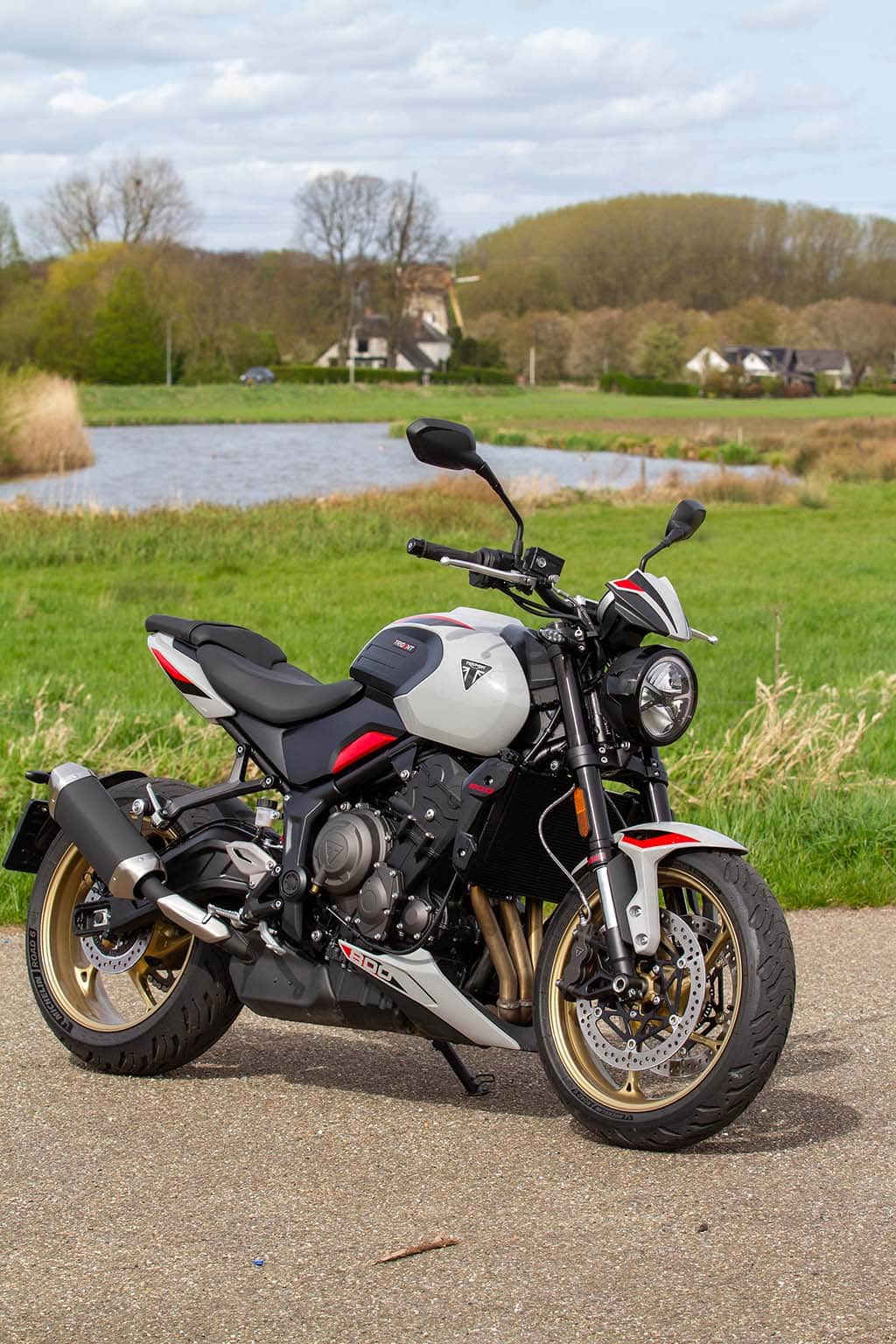 Triumph 2026 Trident 800