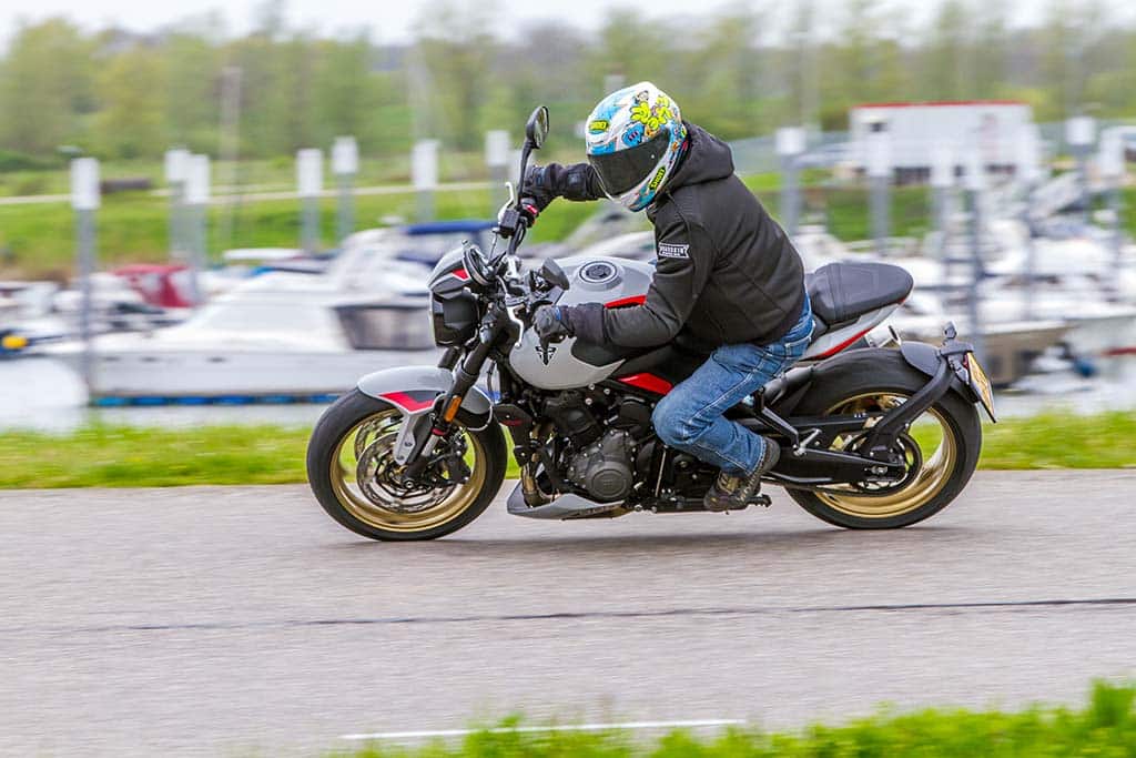 Triumph 2026 Trident 800