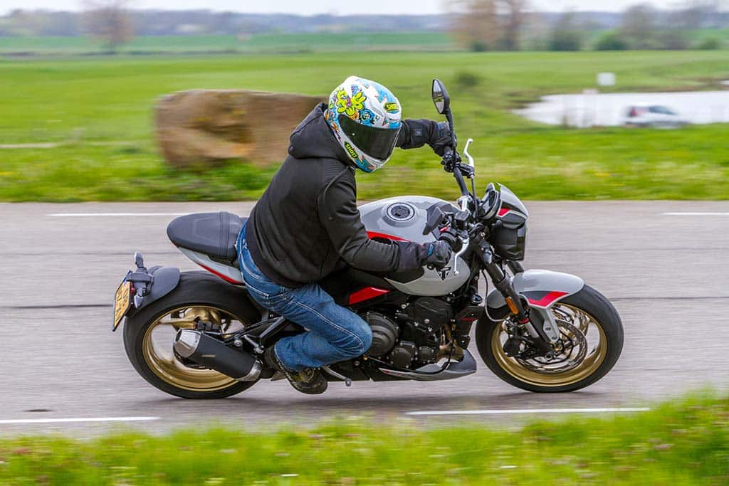 Triumph 2026 Trident 800