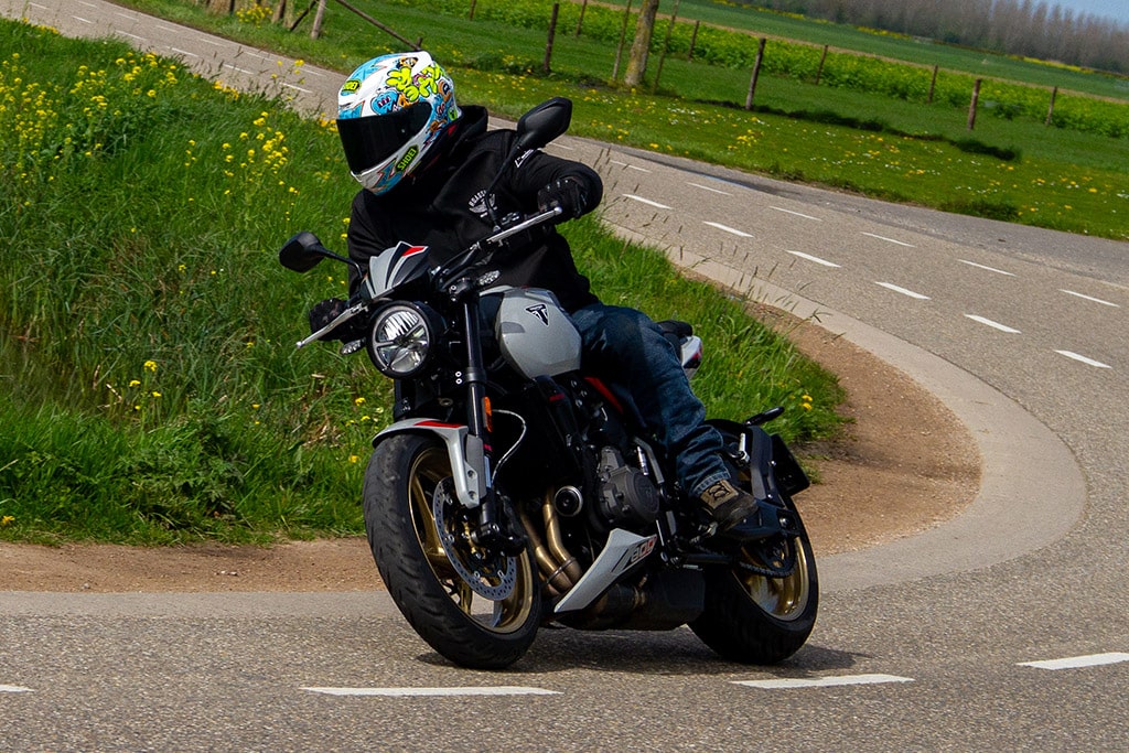 Triumph 2026 Trident 800