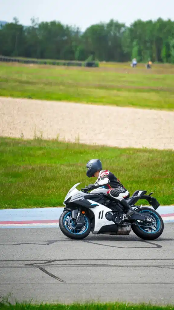 CFMOTO Benelux Trackday Clastres 2026