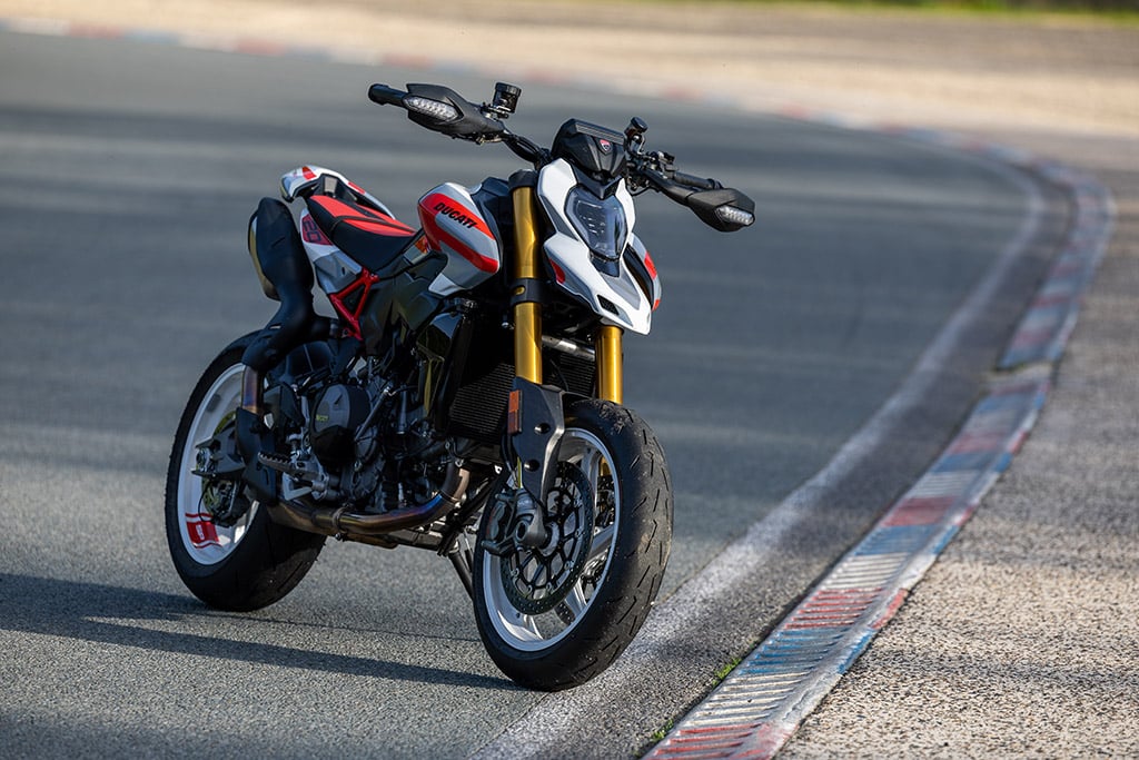 Ducati 2026 Hypermotard V2 SP