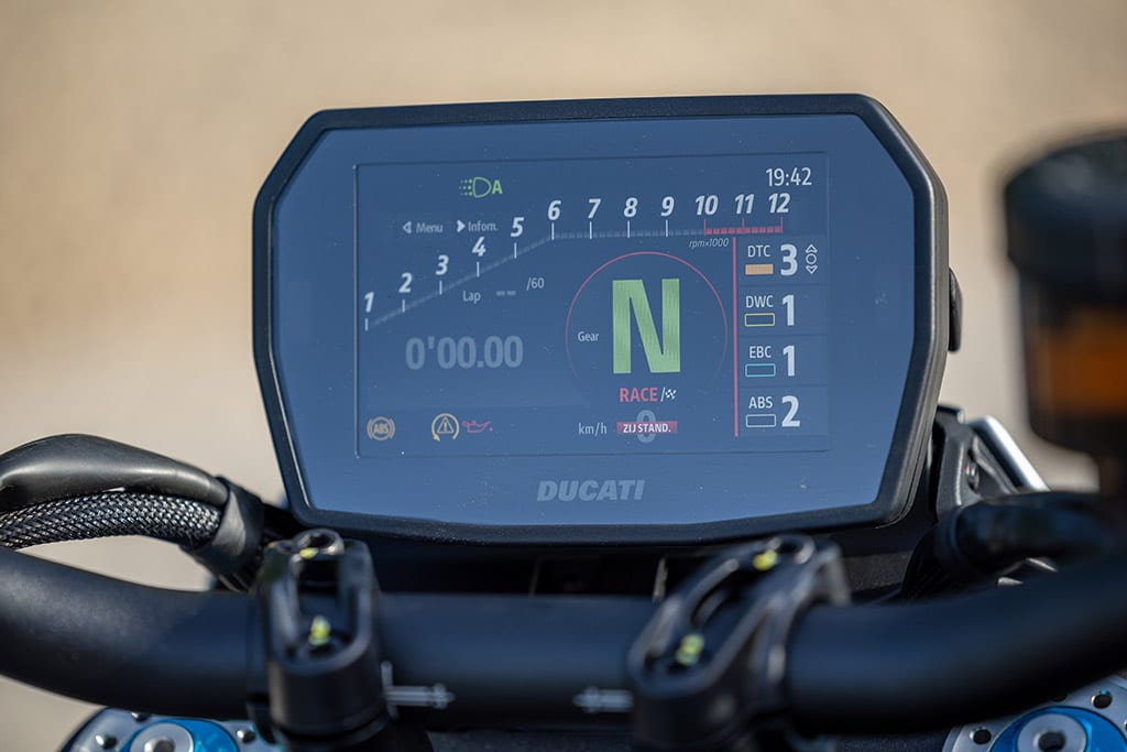Ducati 2026 Hypermotard V2 SP