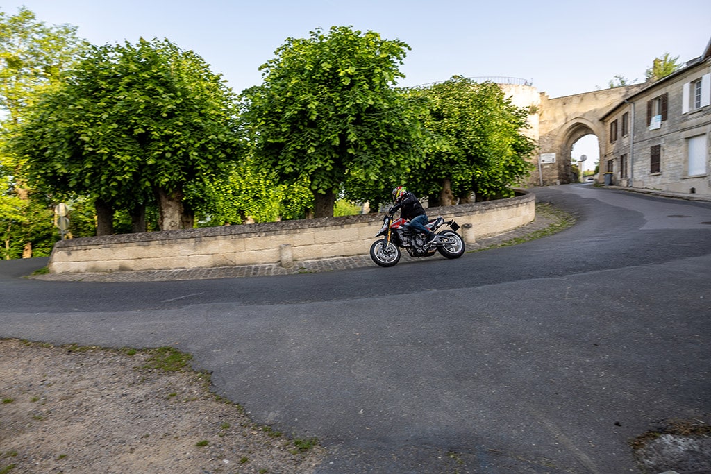 Ducati 2026 Hypermotard V2 SP