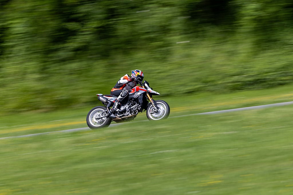 Ducati 2026 Hypermotard V2 SP