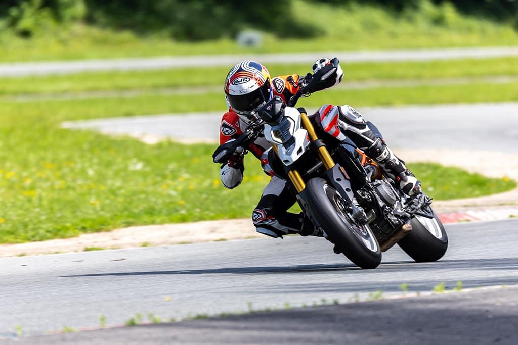 Ducati 2026 Hypermotard V2 SP