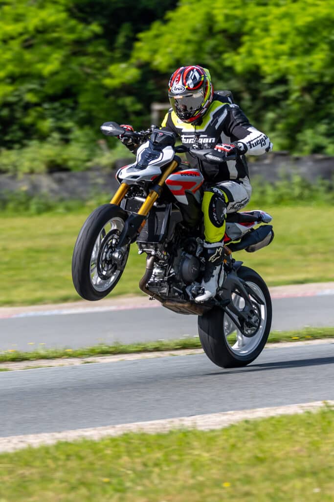 Ducati 2026 Hypermotard V2 SP