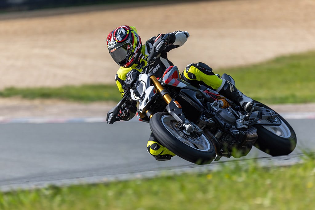 Ducati 2026 Hypermotard V2 SP