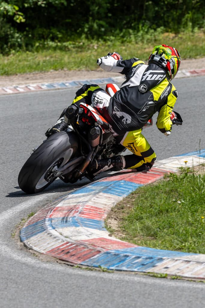 Ducati 2026 Hypermotard V2 SP