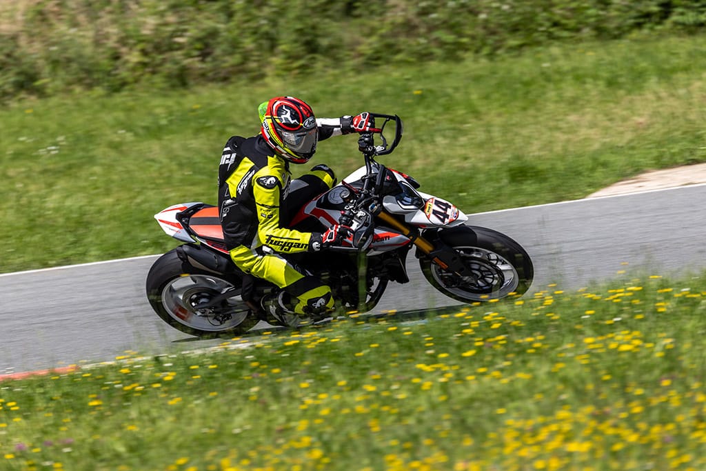 Ducati 2026 Hypermotard V2 SP