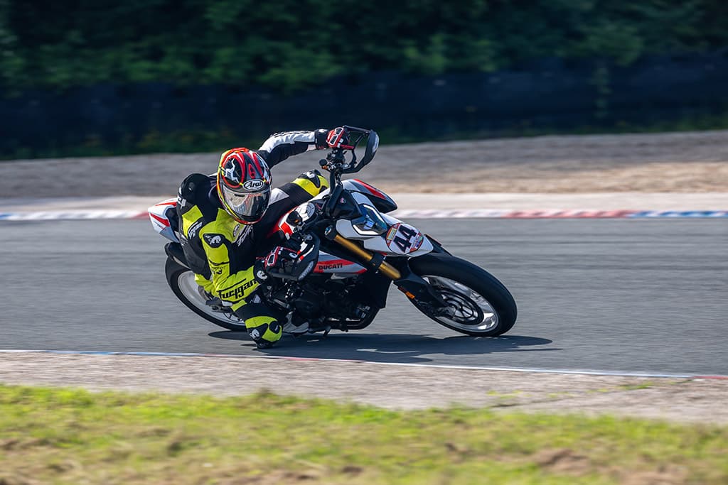 Ducati 2026 Hypermotard V2 SP