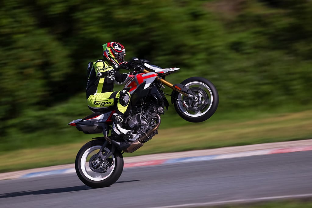 Ducati 2026 Hypermotard V2 SP
