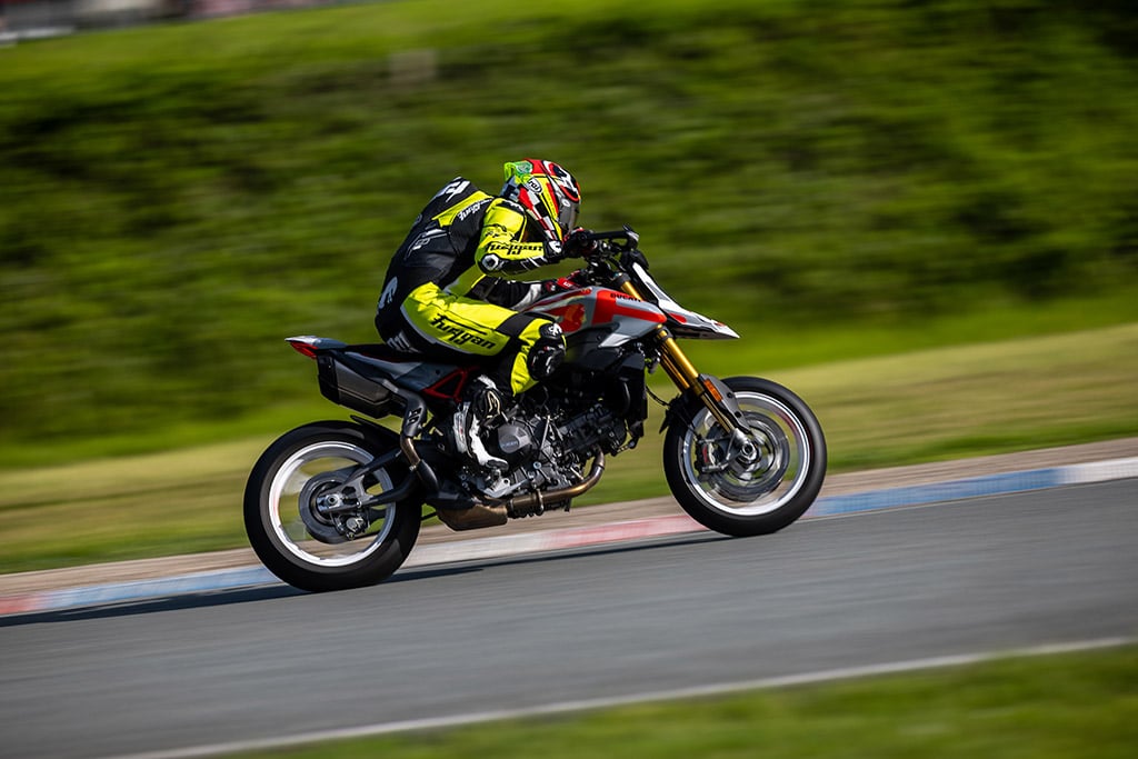 Ducati 2026 Hypermotard V2 SP