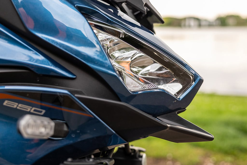 Kawasaki 2026 Versys 650 Grand Tourer Bikeplay