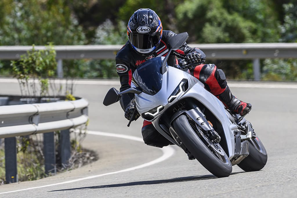 Norton 2026 Manx R