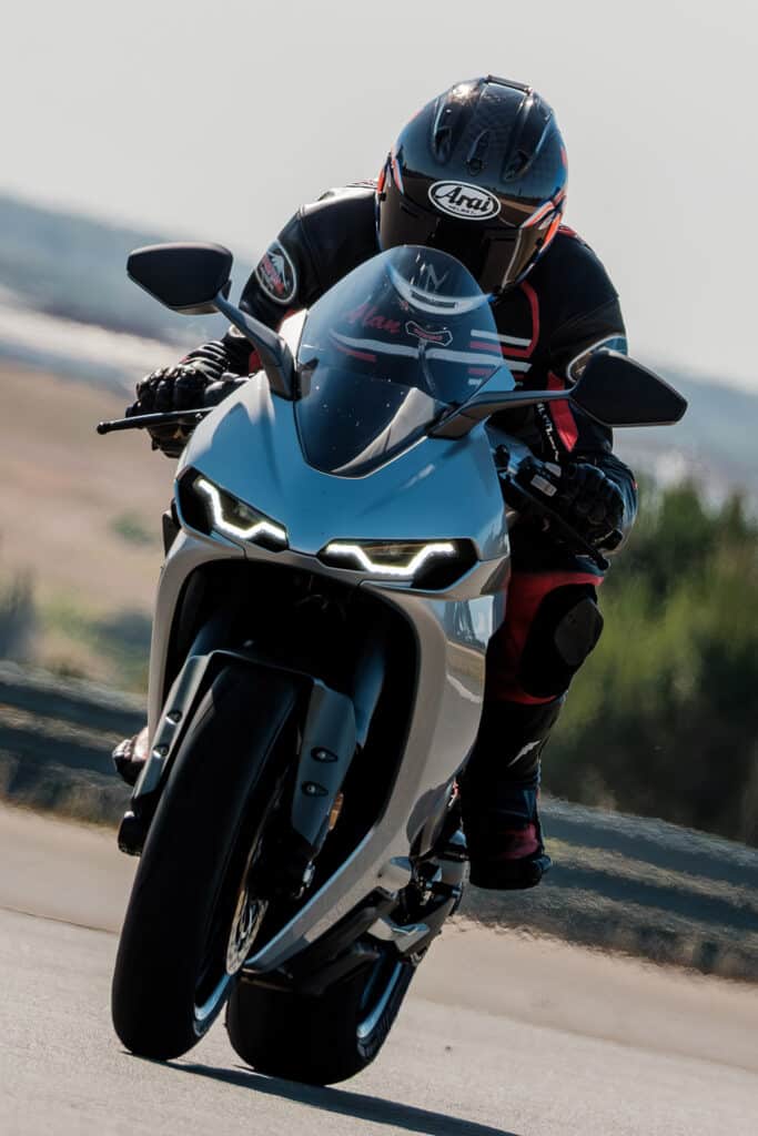 Norton 2026 Manx R