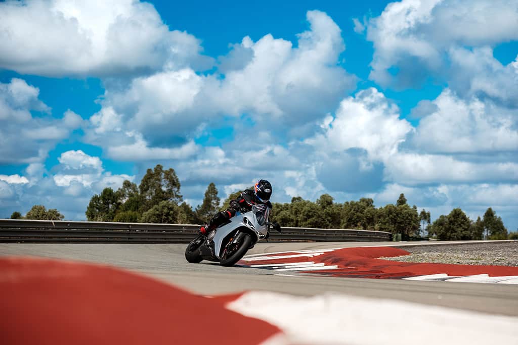 Norton 2026 Manx R
