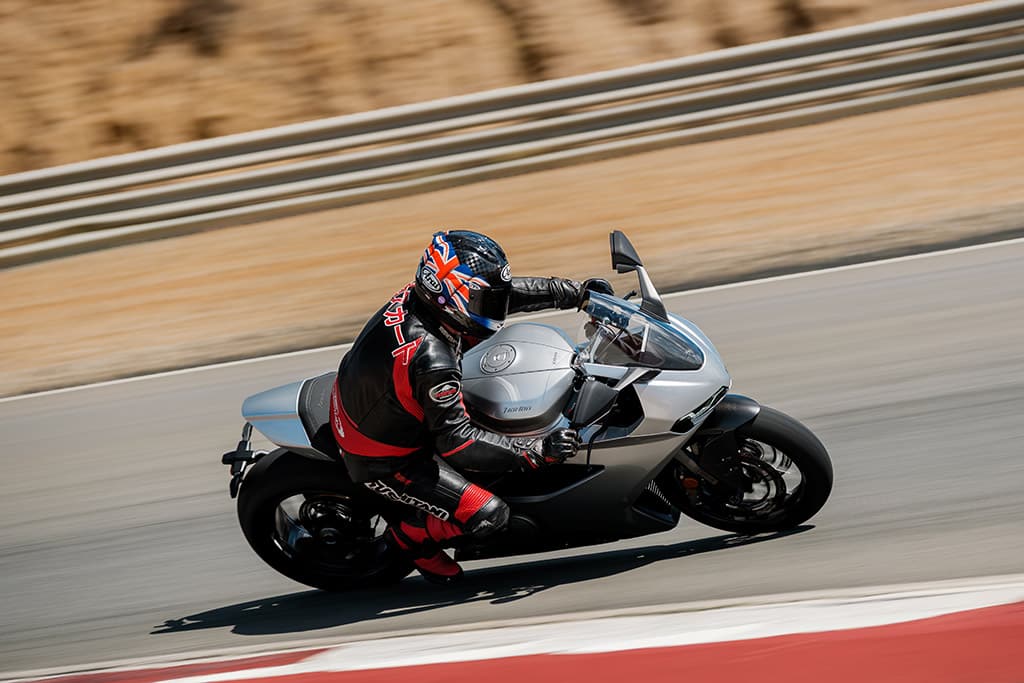 Norton 2026 Manx R