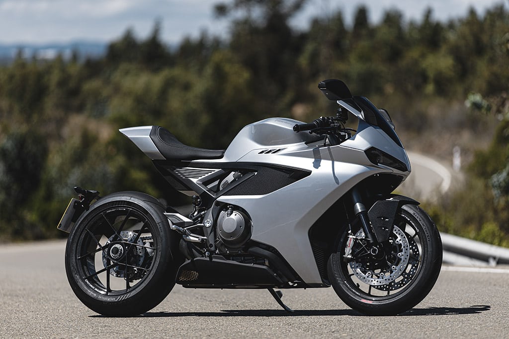Norton 2026 Manx R