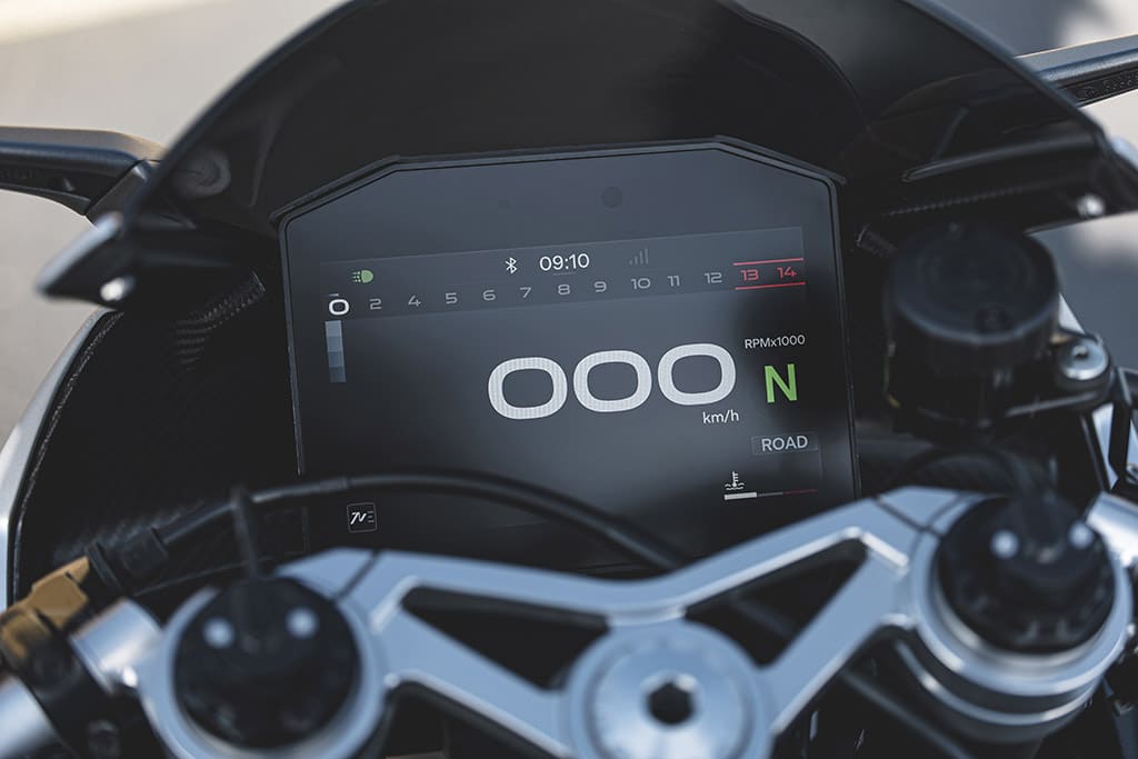 Norton 2026 Manx R