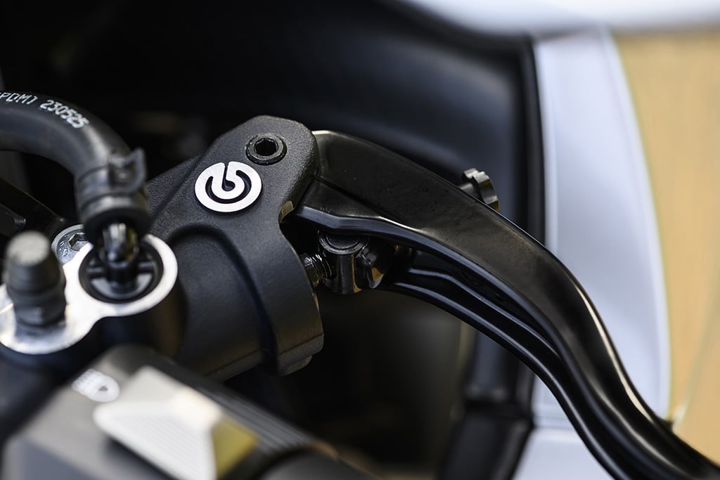 Norton 2026 Manx R