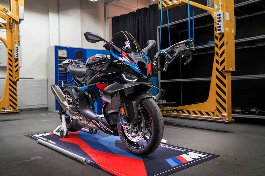 BMW 2027 M 1000 RR