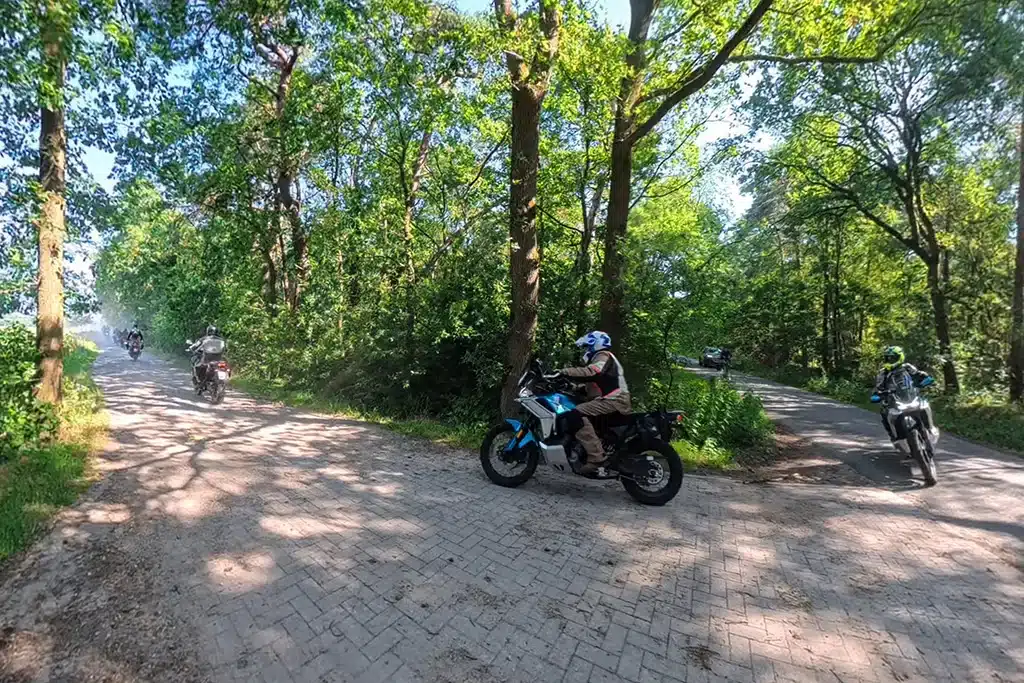 CFMOTO Trails