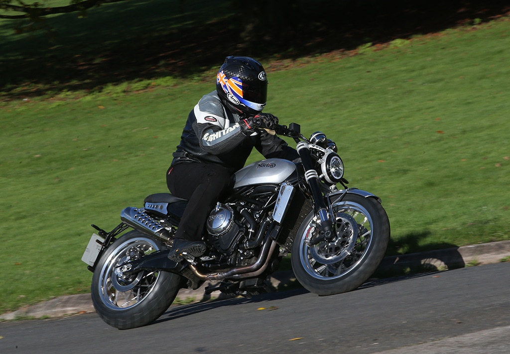 Norton 2020 Atlas Nomad