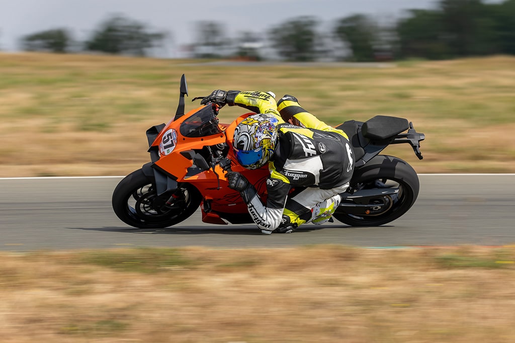 KTM 2026 990 RC R