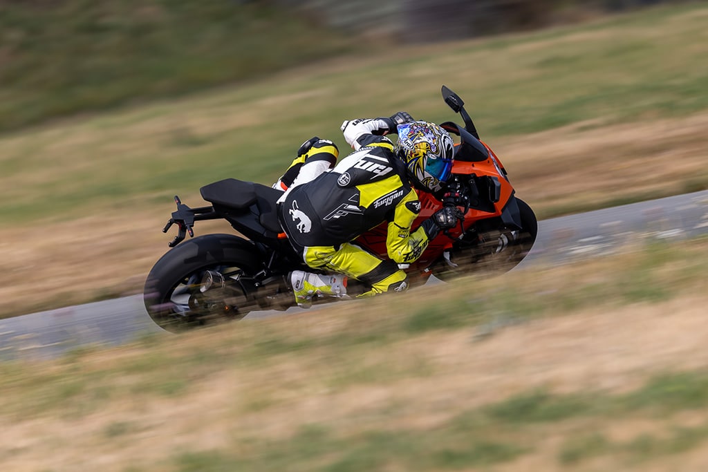 KTM 2026 990 RC R