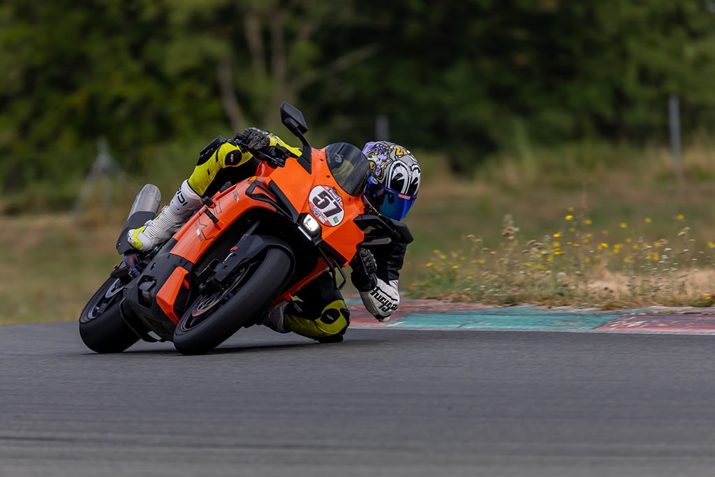 KTM 2026 990 RC R