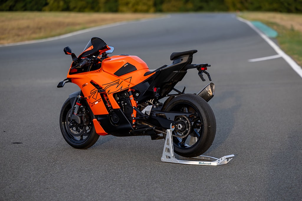 KTM 2026 990 RC R