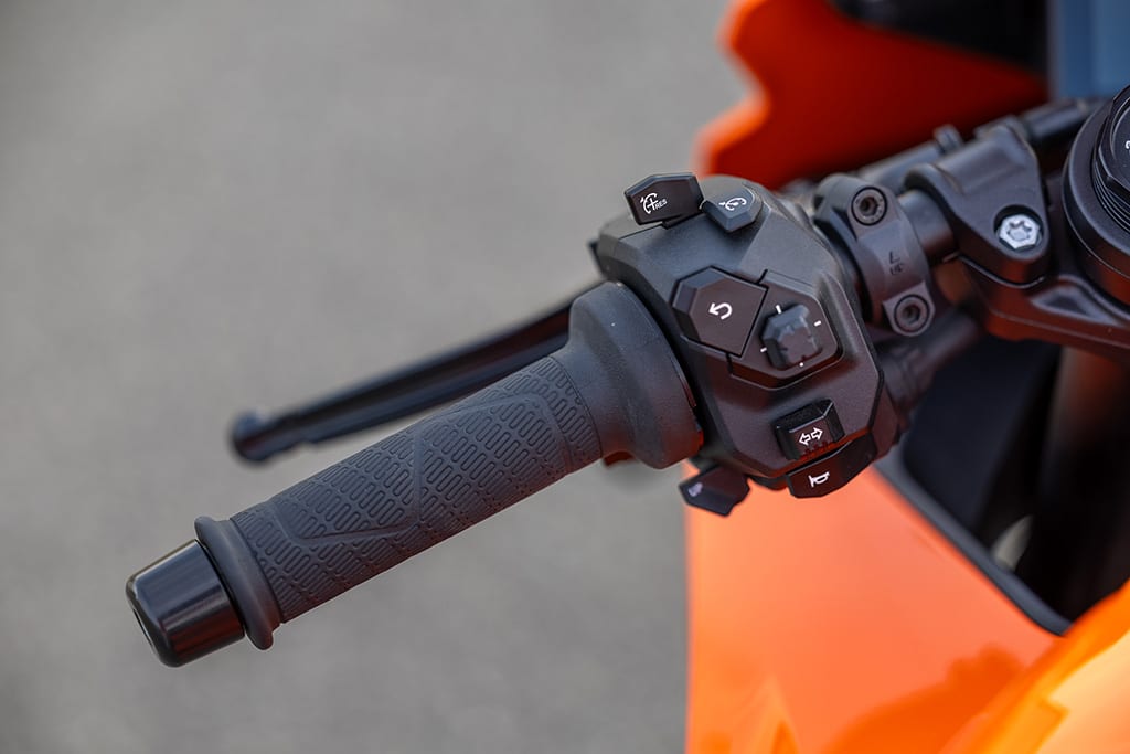 KTM 2026 990 RC R